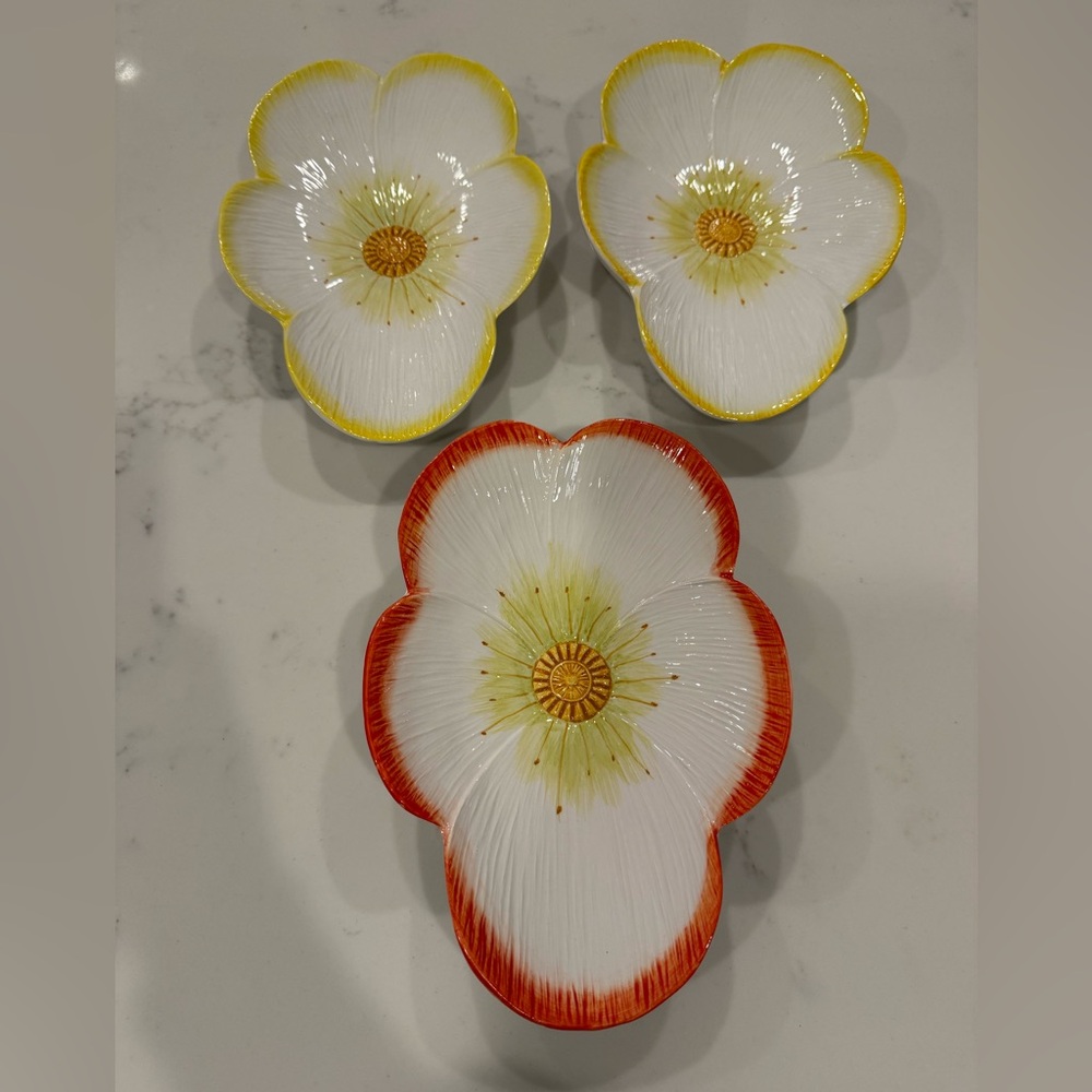 CERAMIC FLOWER PLATE SET OF 3, 9.5”x6.5”, MADE IN ITALY